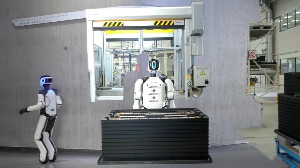 BMW introduce roboți umanoizi, în premieră, la o fabrică din Europa: Angajații cu AI și cei umani vor lucra împreună. Cum arată AEON 1050434