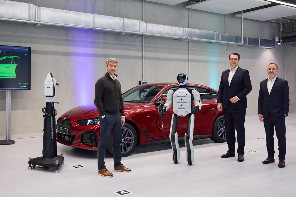 BMW introduce roboți umanoizi, în premieră, la o fabrică din Europa: Angajații cu AI și cei umani vor lucra împreună. Cum arată AEON 1050457