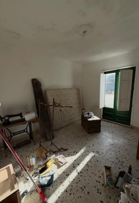 Cum l-a salvat de datorii casa de 1 euro pe care un bărbat a cumpărat-o în Sicilia. Între timp, veniturile lui s-au dublat 1050616