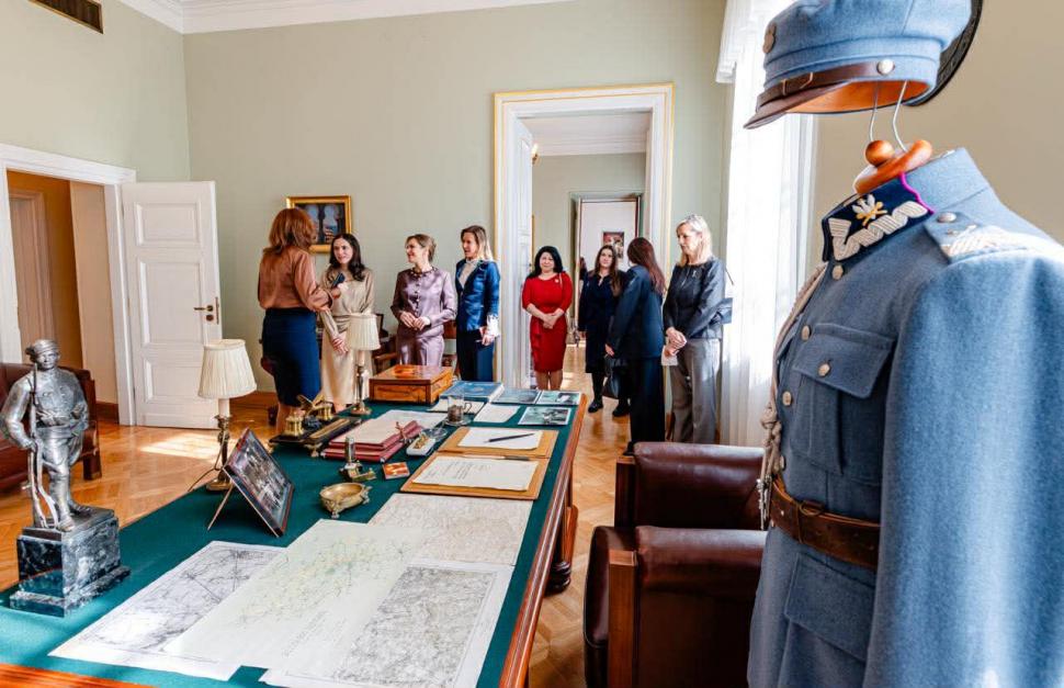 Mirabela Grădinaru, alături de prima doamnă a Poloniei la Varșovia. Cum a arătat întâlnirea de la Palatul Prezidențial 1051192