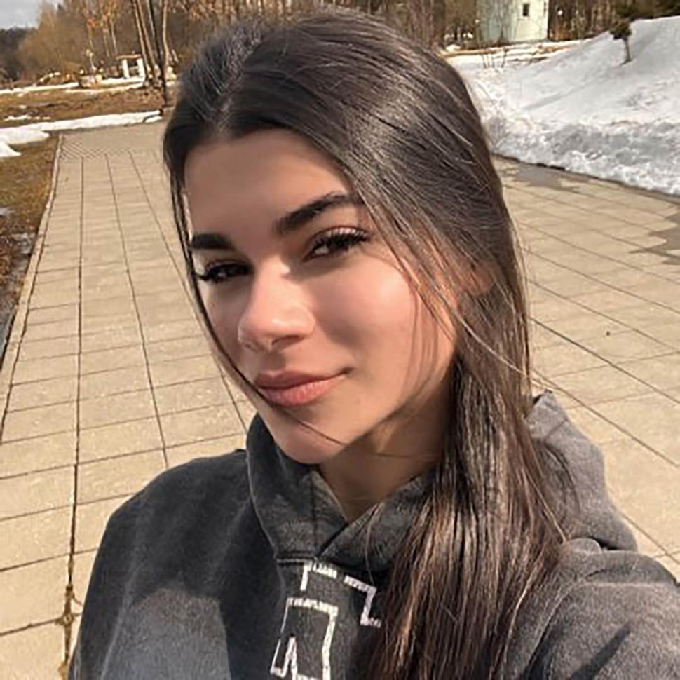 O fostă prezentatoare TV din Rusia devenită escortă în Dubai se laudă că „afacerile” îi merg excelent de când a început războiul 1051230