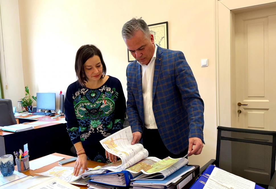 Pas decisiv pentru Autostrada A13: A fost semnat Certificatul de Urbanism pentru cei 37 km din Brașov. Harta cu traseul propus 1050998