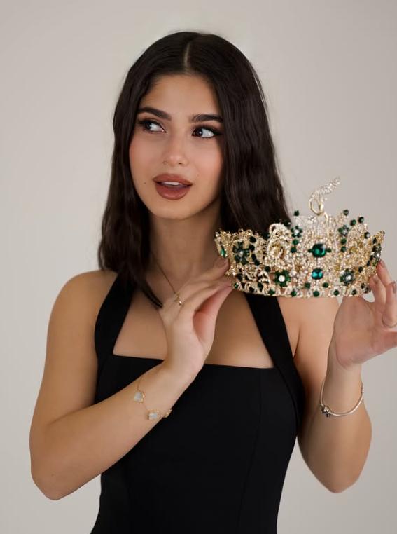 Ce spune cea mai frumoasă femeie din Iran despre ce se întâmplă în țara ei: Un nou capitol pentru tinerele iraniene 1051379