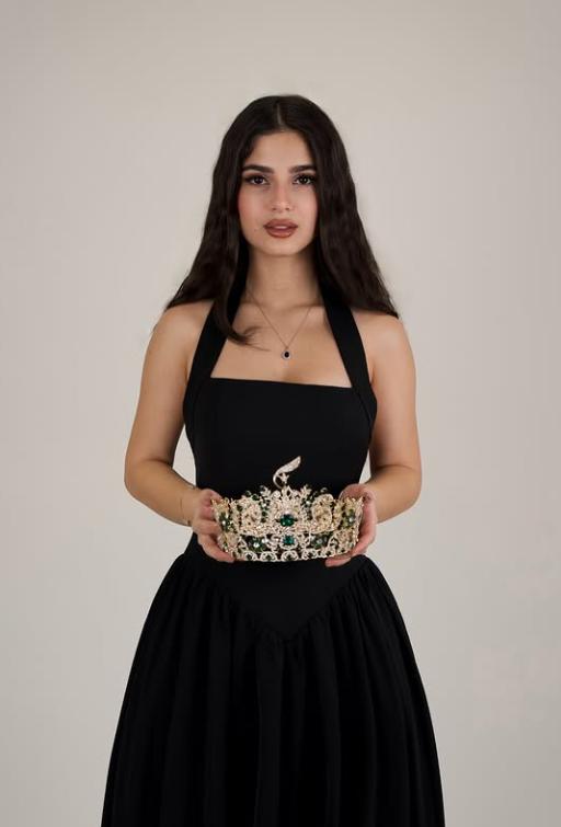 Ce spune cea mai frumoasă femeie din Iran despre ce se întâmplă în țara ei: Un nou capitol pentru tinerele iraniene 1051380