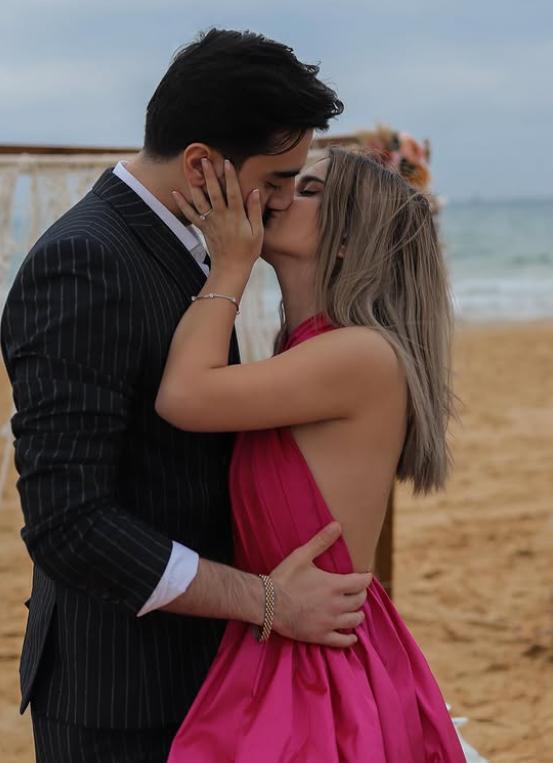 Ce spune cea mai frumoasă femeie din Iran despre ce se întâmplă în țara ei: Un nou capitol pentru tinerele iraniene 1051382