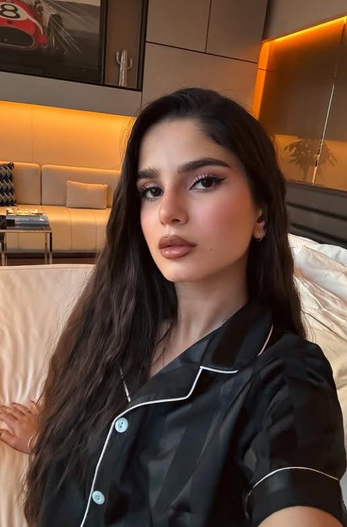 Ce spune cea mai frumoasă femeie din Iran despre ce se întâmplă în țara ei: Un nou capitol pentru tinerele iraniene 1051388