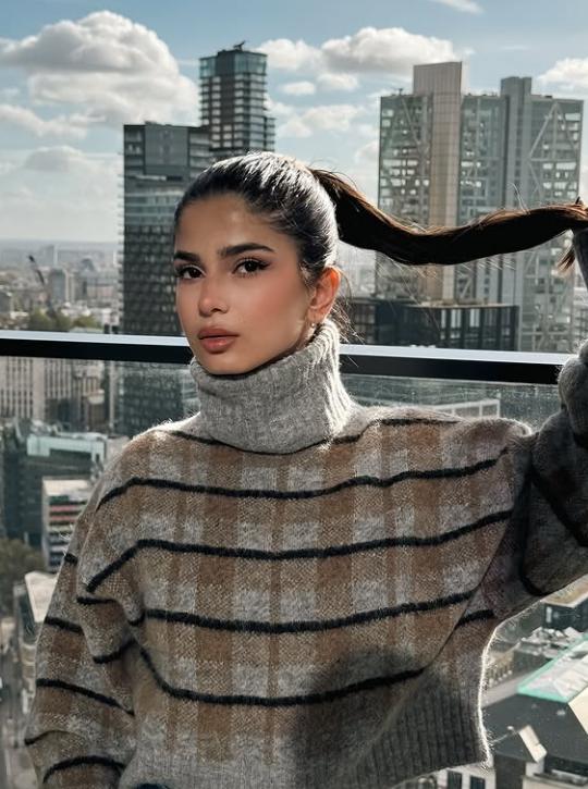 Ce spune cea mai frumoasă femeie din Iran despre ce se întâmplă în țara ei: Un nou capitol pentru tinerele iraniene 1051397