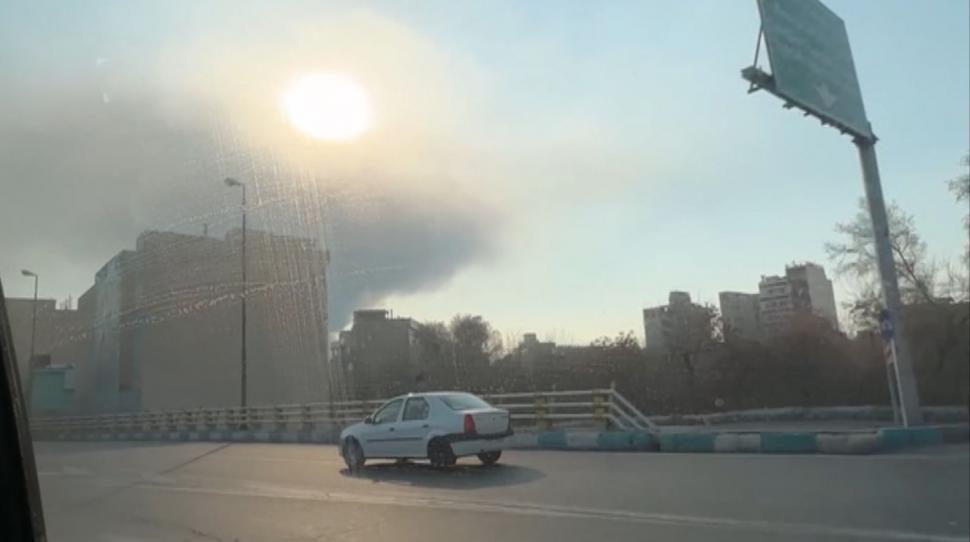 CNN: Primele imagini filmate în Iran, de la începutul războiului. Fum peste ruine, o Dacia Logan albă în trafic și străzi pustii 1051348