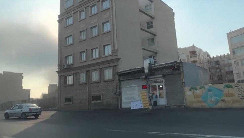 CNN: Primele imagini filmate în Iran, de la începutul războiului. Fum peste ruine, o Dacia Logan albă în trafic și străzi pustii 1051352