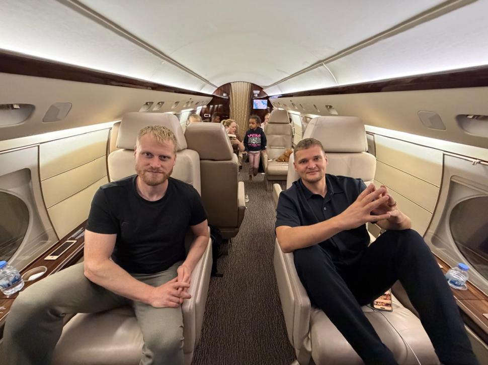 Un om de afaceri aflat în Dubai a închiriat cu 170.000 de euro un avion privat ca să se întoarcă acasă: Dacă ai bani, nu e o problemă 1051333