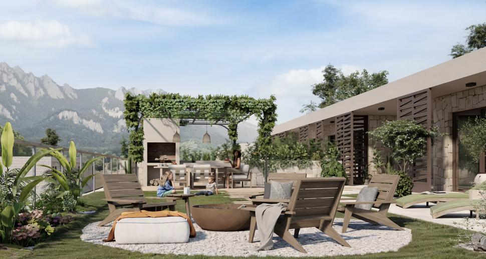 Un român și soția lui influencer au cumpărat un proiect imobiliar eșuat din Spania și construiesc „primul sat eco modern din lume” 1051205