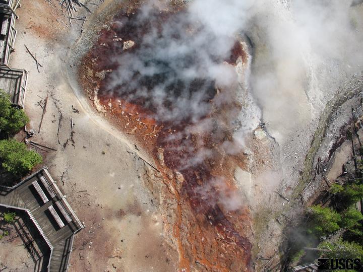 Yellowstone: Echinus, cel mai mare gheizer acid din lume, a erupt, pentru prima oară după 2020. „E similar cu sucul de portocale” 1051553