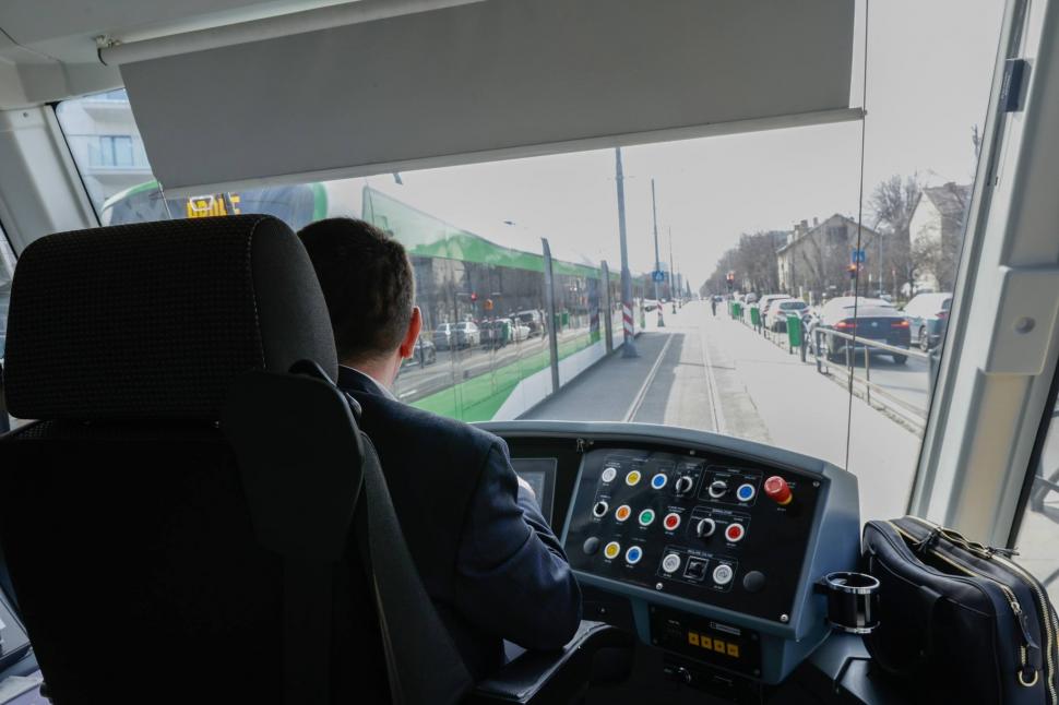  Linia 5 de tramvai din Bucureşti a fost redeschisă duminică. "Va merge de la Ştefan cel Mare până la Pod Băneasa" 1051795
