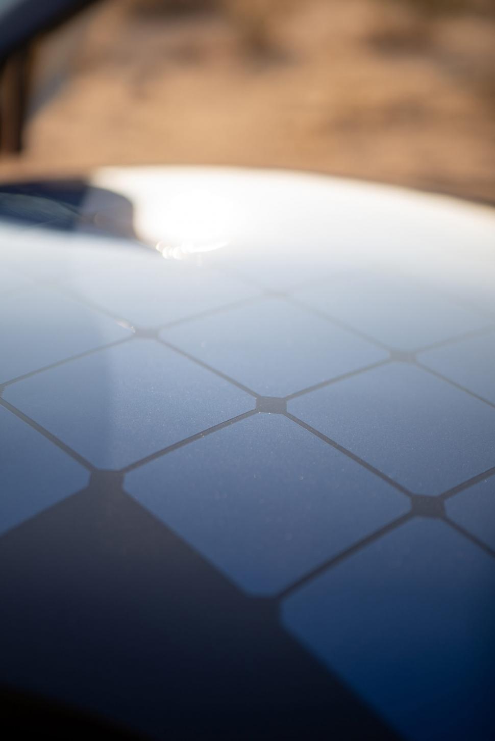 Prima „mașină solară” din lume a ieșit de pe linia de asamblare: Aptera are trei roți și două locuri. Cum arată automobilul futurist 1051882