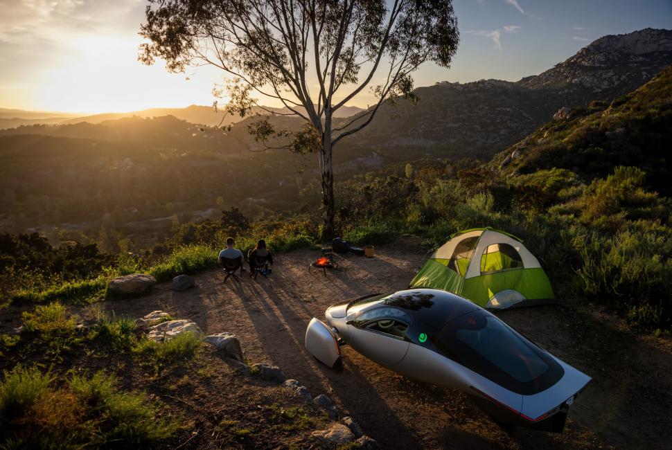 Prima „mașină solară” din lume a ieșit de pe linia de asamblare: Aptera are trei roți și două locuri. Cum arată automobilul futurist 1051884