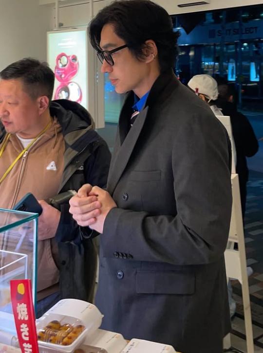 Un bărbat din Singapore a provocat o undă de șoc când a anunțat pe Instagram că tocmai a împlint 60 de ani 1052010