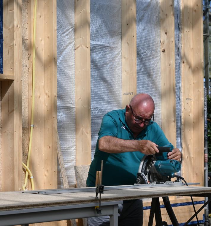Un cuplu fără nicio experiență în construcții și-a făcut o casă de la zero cu ajutorul ChatGPT, în Olanda. Au, totuși, un sfat prețios 1051920