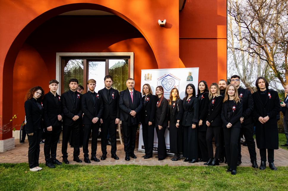 Eveniment caritabil la Roma pentru sprijinul mamelor şi copiilor români care se tratează în spitalele din Italia 1052298