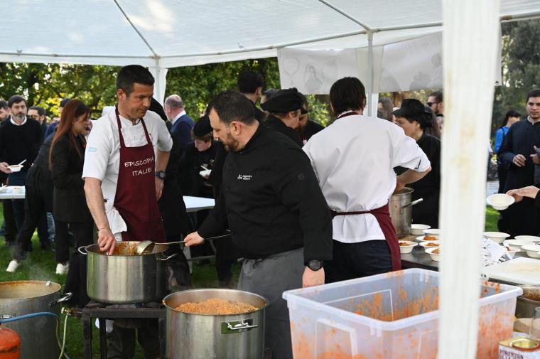 Eveniment caritabil la Roma pentru sprijinul mamelor şi copiilor români care se tratează în spitalele din Italia 1052304