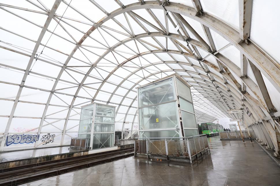 Pasajul Basarab va fi reparat, deși nu are recepția făcută de 15 ani. Ciucu: „Suma se ridică undeva spre 80 de milioane” 1052405