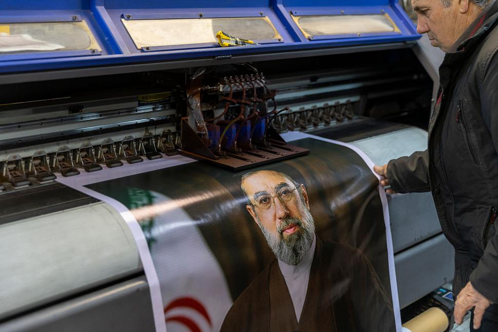 Unde e Mojtaba Khamenei? Propaganda iraniană l-a generat cu AI pe noul ayatollah 1052473