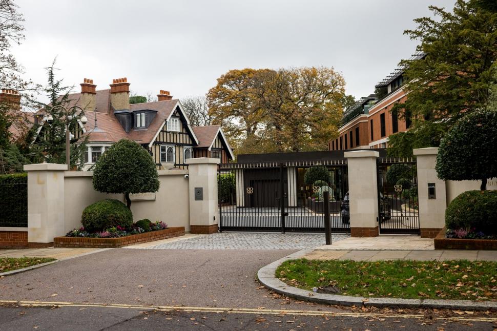 Iranienii bogați și-au cumpărat case pe „strada miliardarilor” din Londra și le-au abandonat: „Regatul Unit a închis ochii” 1052628