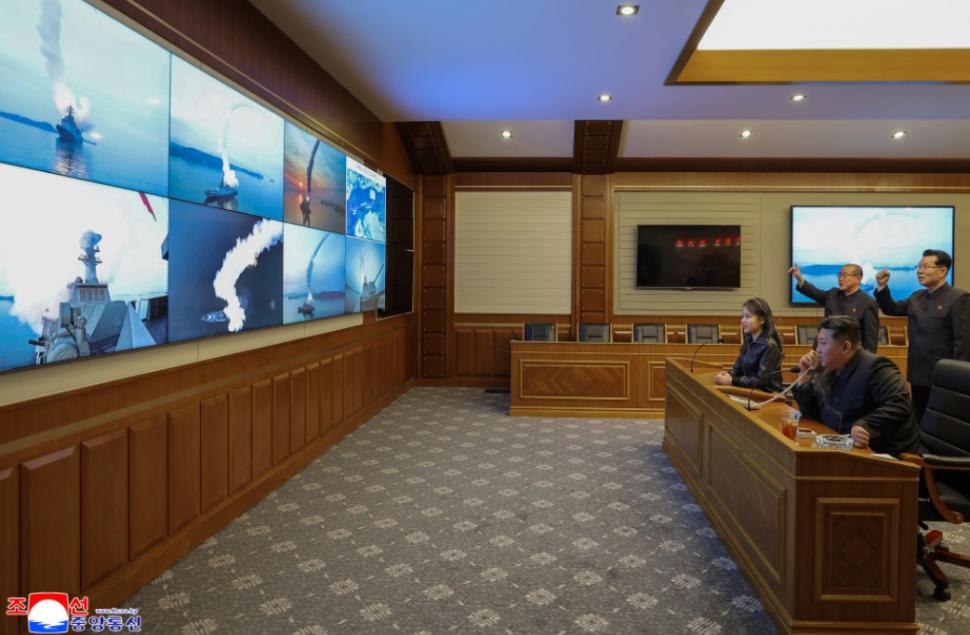 Kim Jong Un și-a luat fiica minoră și la teste cu rachete, după ce a dus-o la trageri cu pușca cu lunetă 1052602