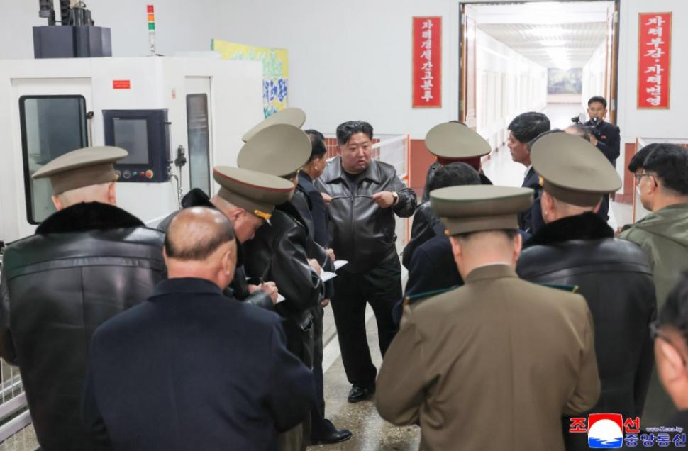 Fata lui Kim Jong Un s-a dus și la trageri cu pistolul. Imagini care dezvăluie o dată în plus planurile pentru Coreea de Nord 1052985