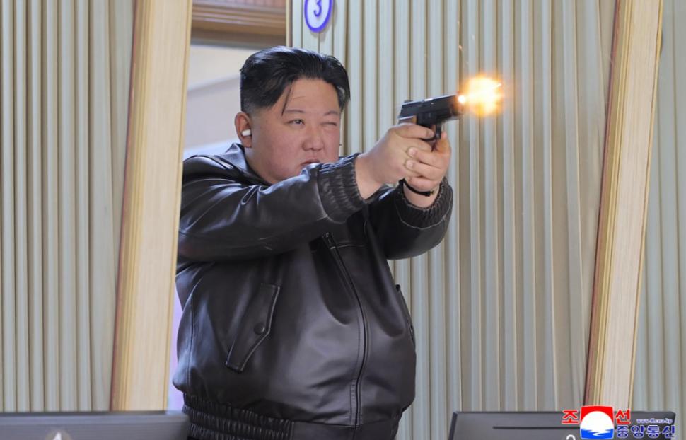 Fata lui Kim Jong Un s-a dus și la trageri cu pistolul. Imagini care dezvăluie o dată în plus planurile pentru Coreea de Nord 1052993