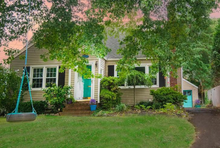 O femeie care și-a vândut casa ca să trăiască pe vase de croazieră spune că, de fapt, lucrurile nu sunt așa de roz precum par 1053079