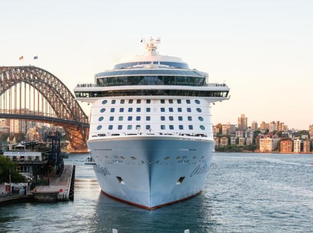 O femeie care și-a vândut casa ca să trăiască pe vase de croazieră spune că, de fapt, lucrurile nu sunt așa de roz precum par 1053080