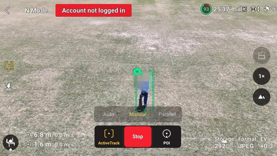 Umbrela care poate doborî drone: Cum arată modelul vizual special de pe accesoriul de ploaie care păcălește aparatul de zbor fără pilot 1052888