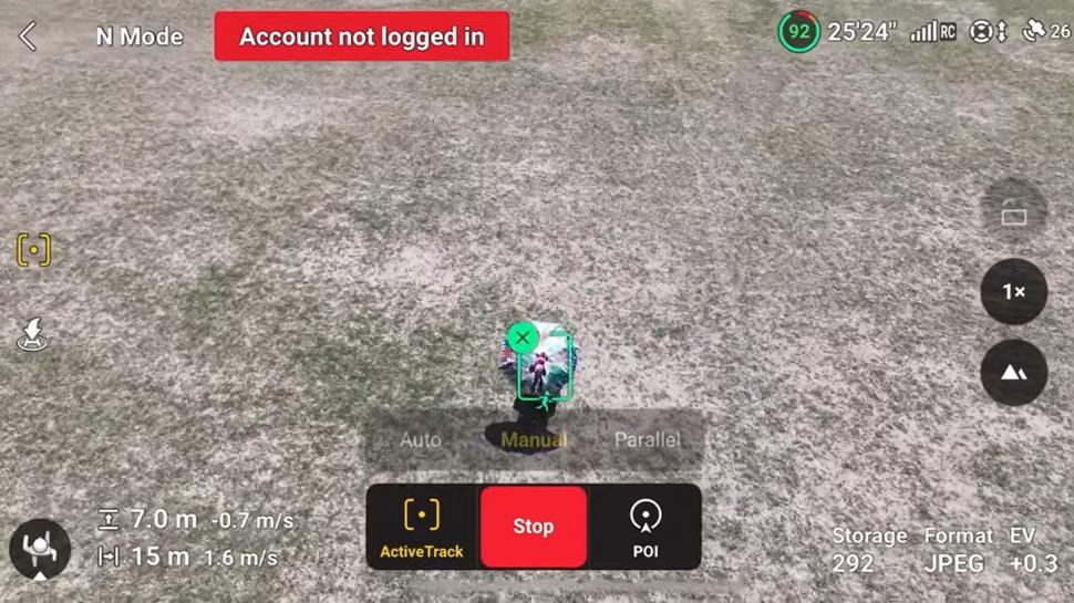 Umbrela care poate doborî drone: Cum arată modelul vizual special de pe accesoriul de ploaie care păcălește aparatul de zbor fără pilot 1052889