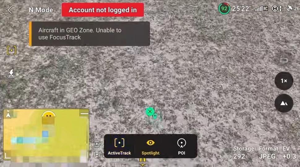 Umbrela care poate doborî drone: Cum arată modelul vizual special de pe accesoriul de ploaie care păcălește aparatul de zbor fără pilot 1052891