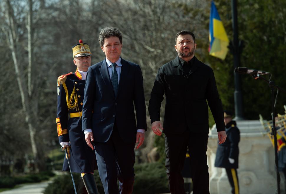 Vizita lui Zelenski la București, surprinsă în imagini. Cum a fost primit de Nicușor Dan la Cotroceni  1053039