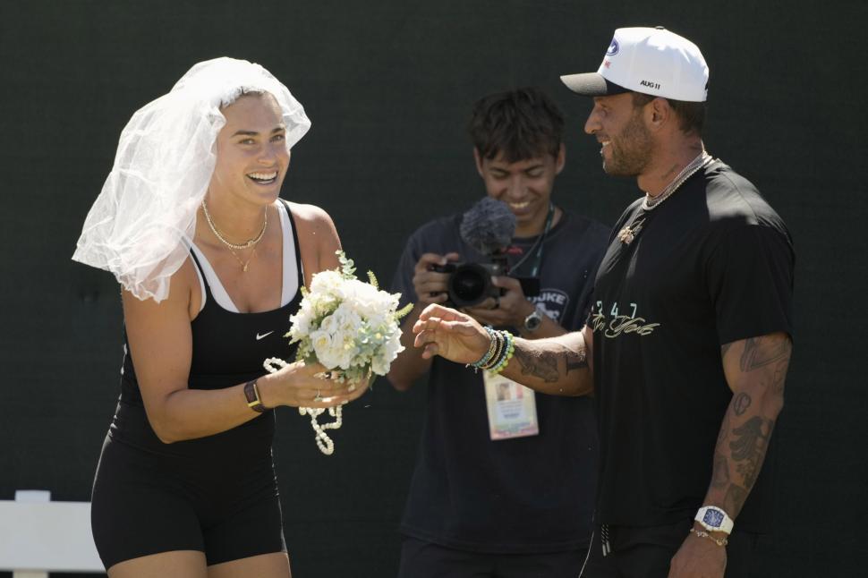 Aryna Sabalenka și-a făcut apariția la Indian Wells cu un voal de mireasă  1053221