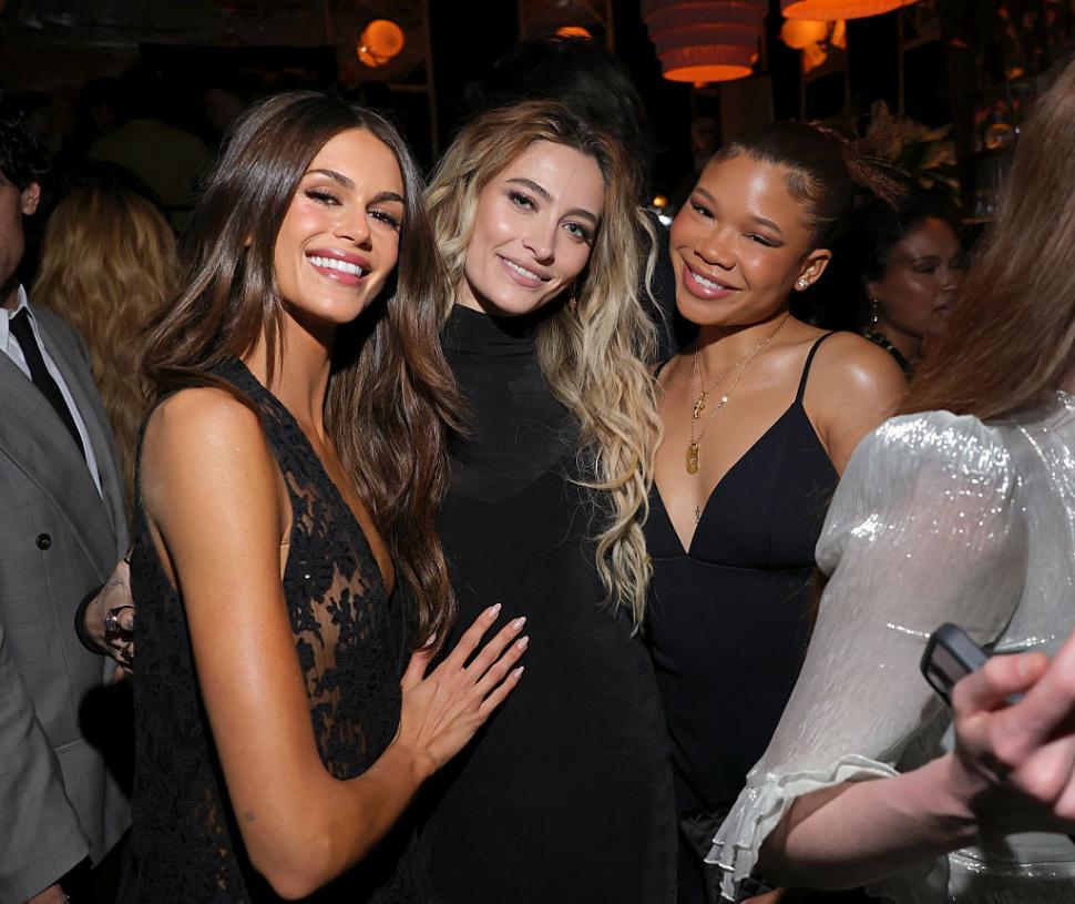 În aşteptarea Oscarurilor, noua generaţie de actori de la Hollywood şi-a dat întâlnire la o petrecere de lux 1053240