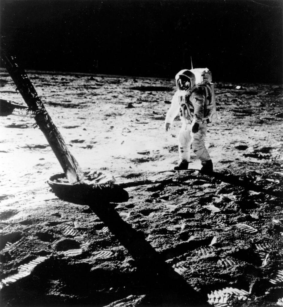 Ce au spus, de fapt, astronauții Apollo 11 când au ajuns pe Lună 1052752