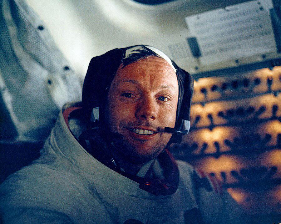 Ce au spus, de fapt, astronauții Apollo 11 când au ajuns pe Lună 1052754