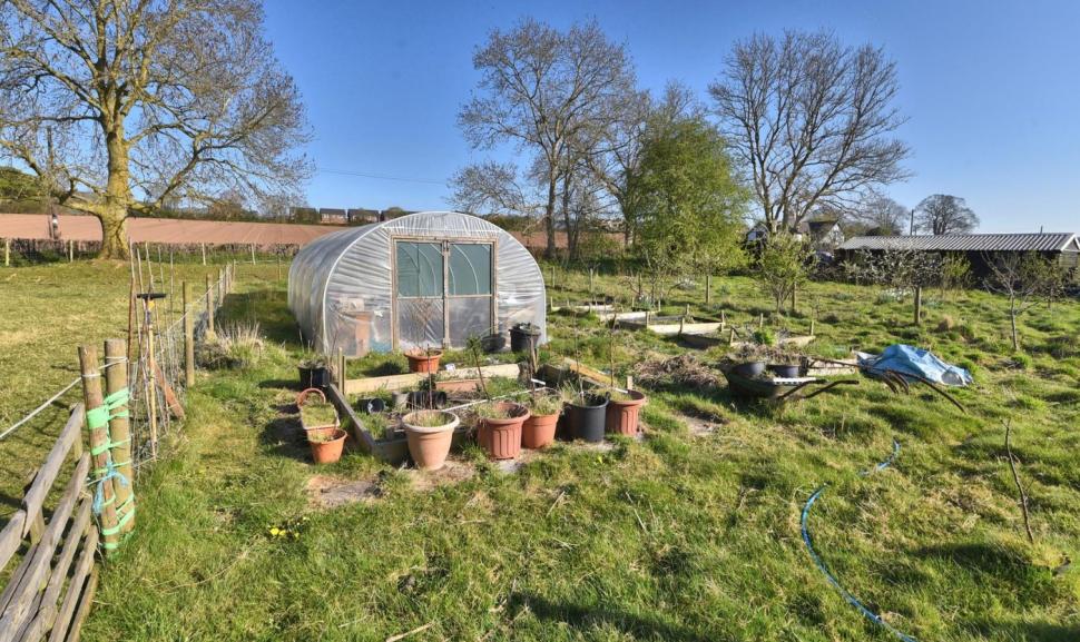 Vechea gară care ascundea idila secretă a prințului de Wales e acum o locuință de lux și se vinde cu 800.000 de lire 1053305