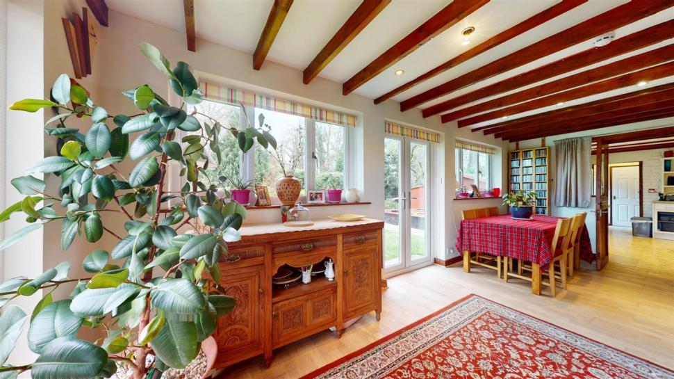 Vechea gară care ascundea idila secretă a prințului de Wales e acum o locuință de lux și se vinde cu 800.000 de lire 1053307