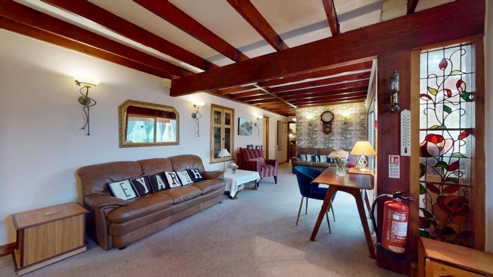 Vechea gară care ascundea idila secretă a prințului de Wales e acum o locuință de lux și se vinde cu 800.000 de lire 1053309