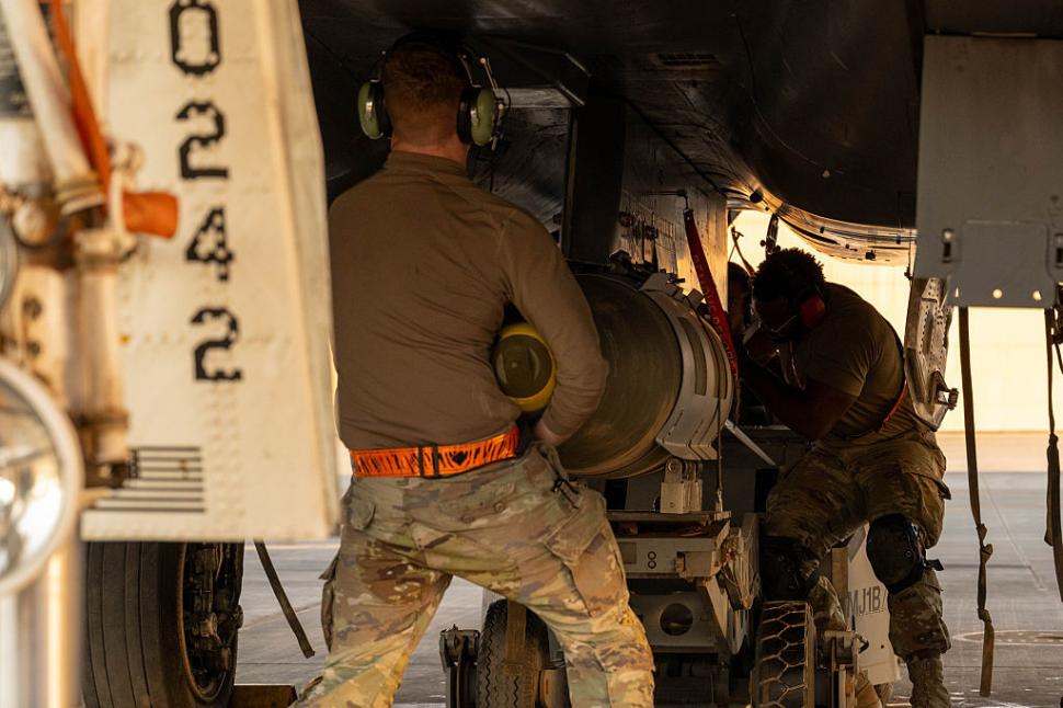 Avioanele F-15E Strike Eagle, folosite în cadrul Operațiunii Epic Fury, pot zbura cu viteze de 2,5 ori mai mari decât cea a sunetului 1053999