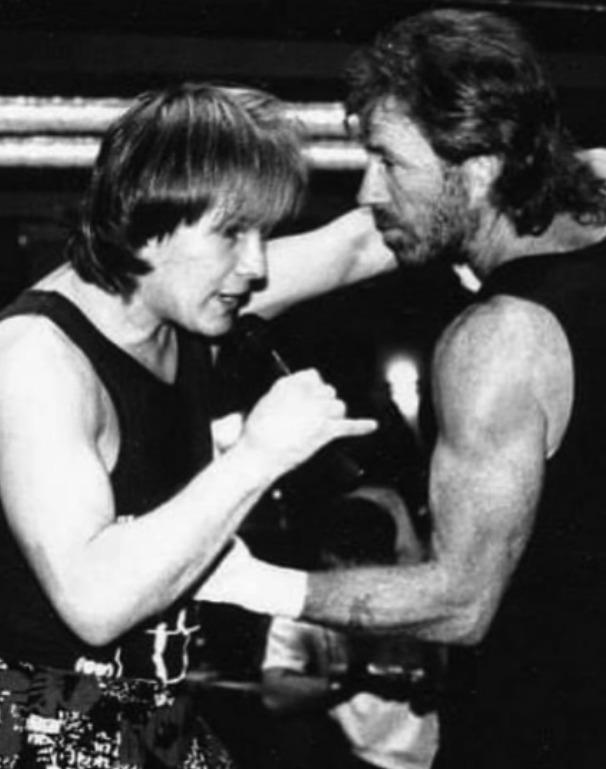 Imagini memorabile din cariera lui Chuck Norris. Viața superstarului artelor marțiale 1054989