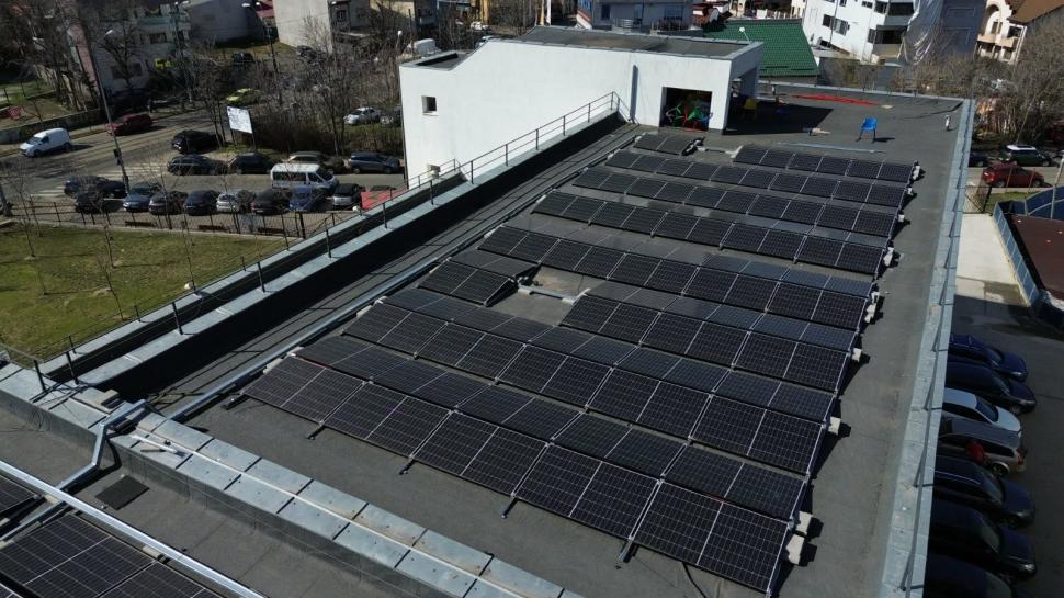 Investiție majoră în energie verde în Sectorul 3 al Capitalei: Panouri fotovoltaice pentru blocurile, grădiniţele şi școlile din sector 1054884