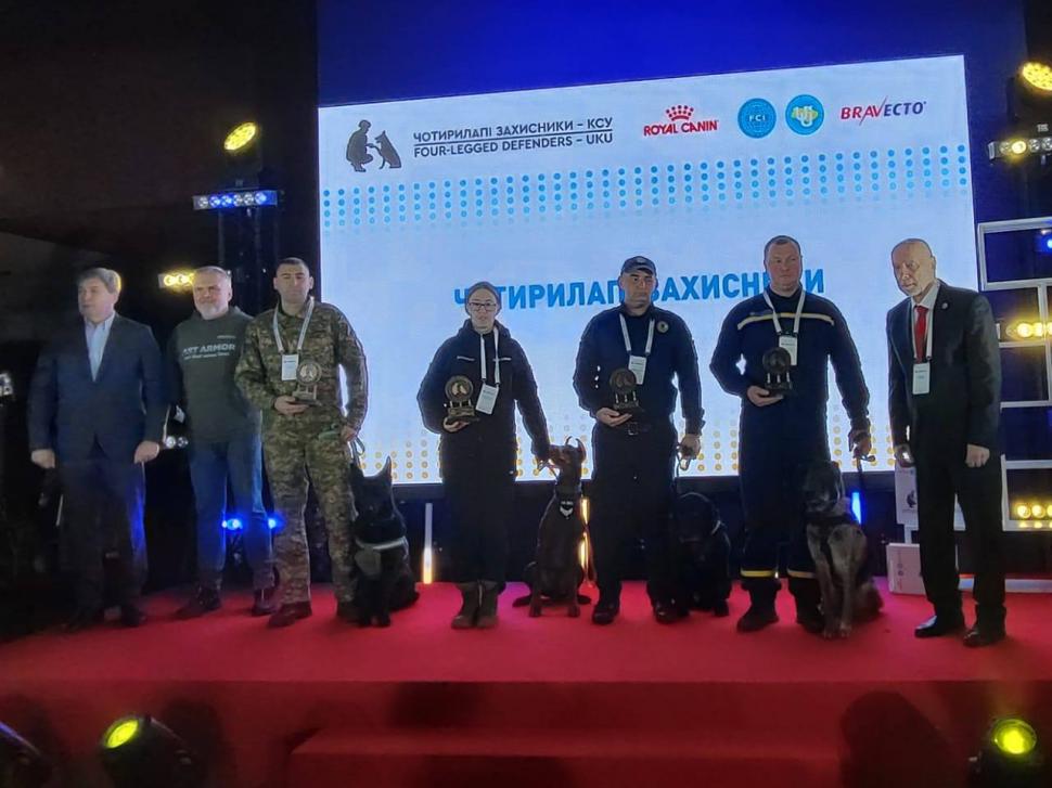 Povestea emoționantă a dobermanului-erou din Ucraina: „Hanna a salvat peste 170 de oameni până în ultima zi de viață” 1054859