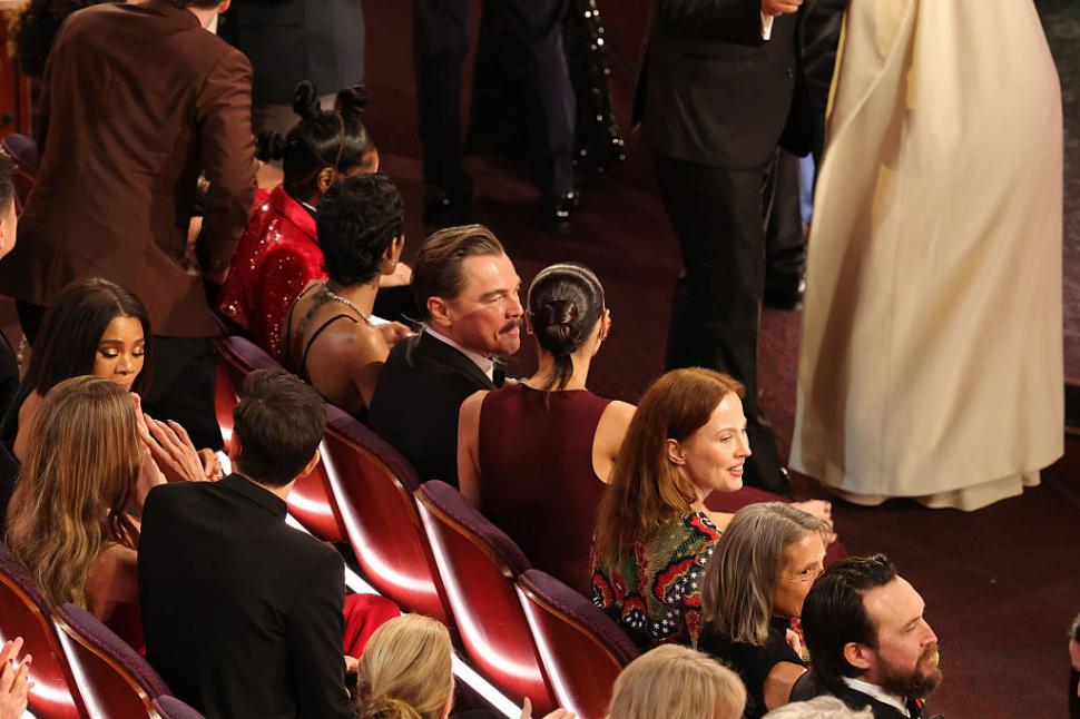 Leonardo DiCaprio și-a scos iubita în public, la Premiile Oscar 2026. Cine e Vittoria Ceretti 1054102