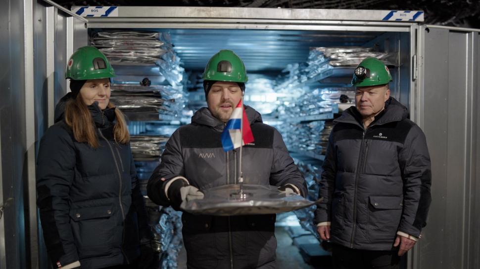 35 de țări și-au trimis memoria în Arctica. România lipsește. Ce păstrează seiful din permafrost al omenirii 1054918