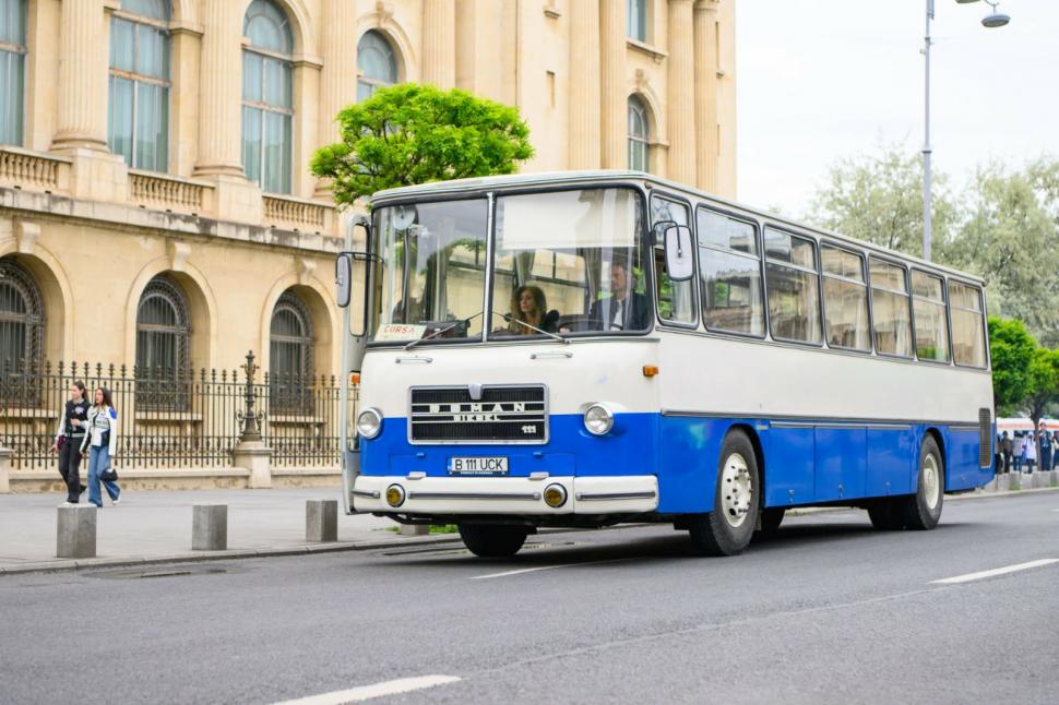 Retromobil Club România demontează acuzațiile: „Miliardarii care evită taxe“ – o etichetă falsă și jignitoare 1055476