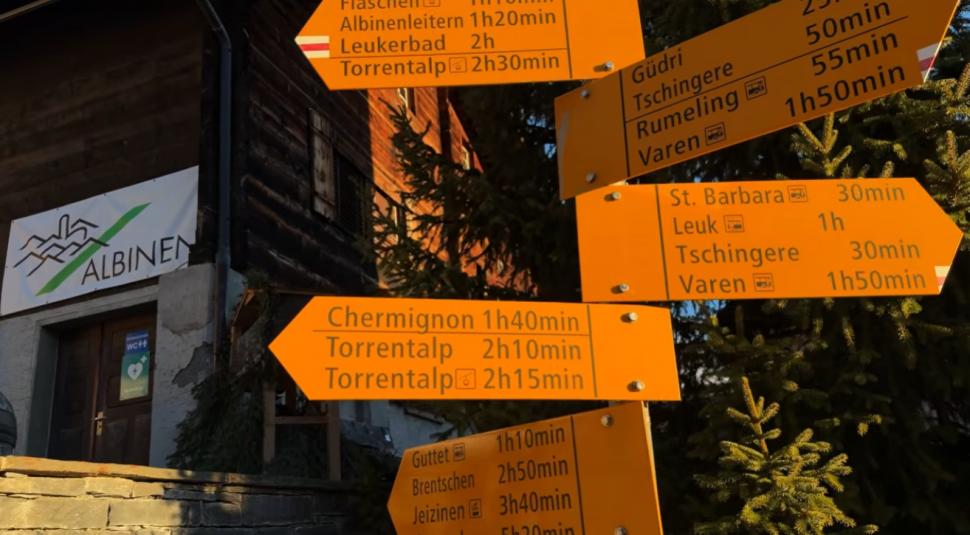 Un vlogger a vizitat un sat idilic care le dă 27.000 de euro celor care se mută acolo, dar a fost uimit de ce a aflat. "Era o capcană" 1055215